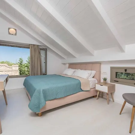 Lefki Sofita Makris Gialos (Zakynthos)